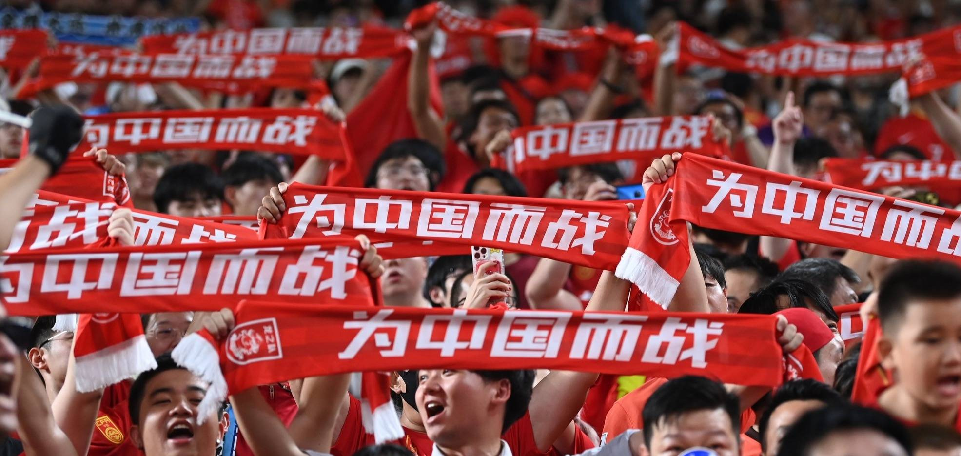 全力拼搏！球队团结一致奋战