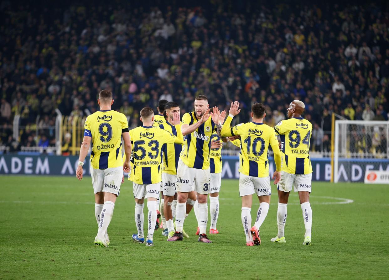 瓦伦西亚球员遇伤病潮,阵容缺兵少将 瓦伦西亚球员遇伤病潮,阵容缺兵少将