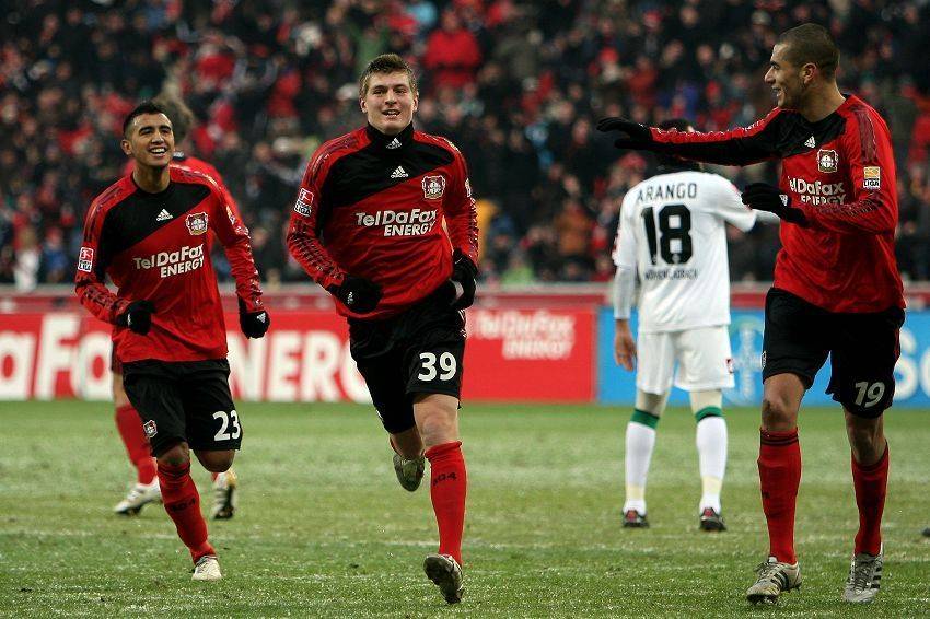 包含勒沃库森取得关键胜利，稳固前四位置的词条