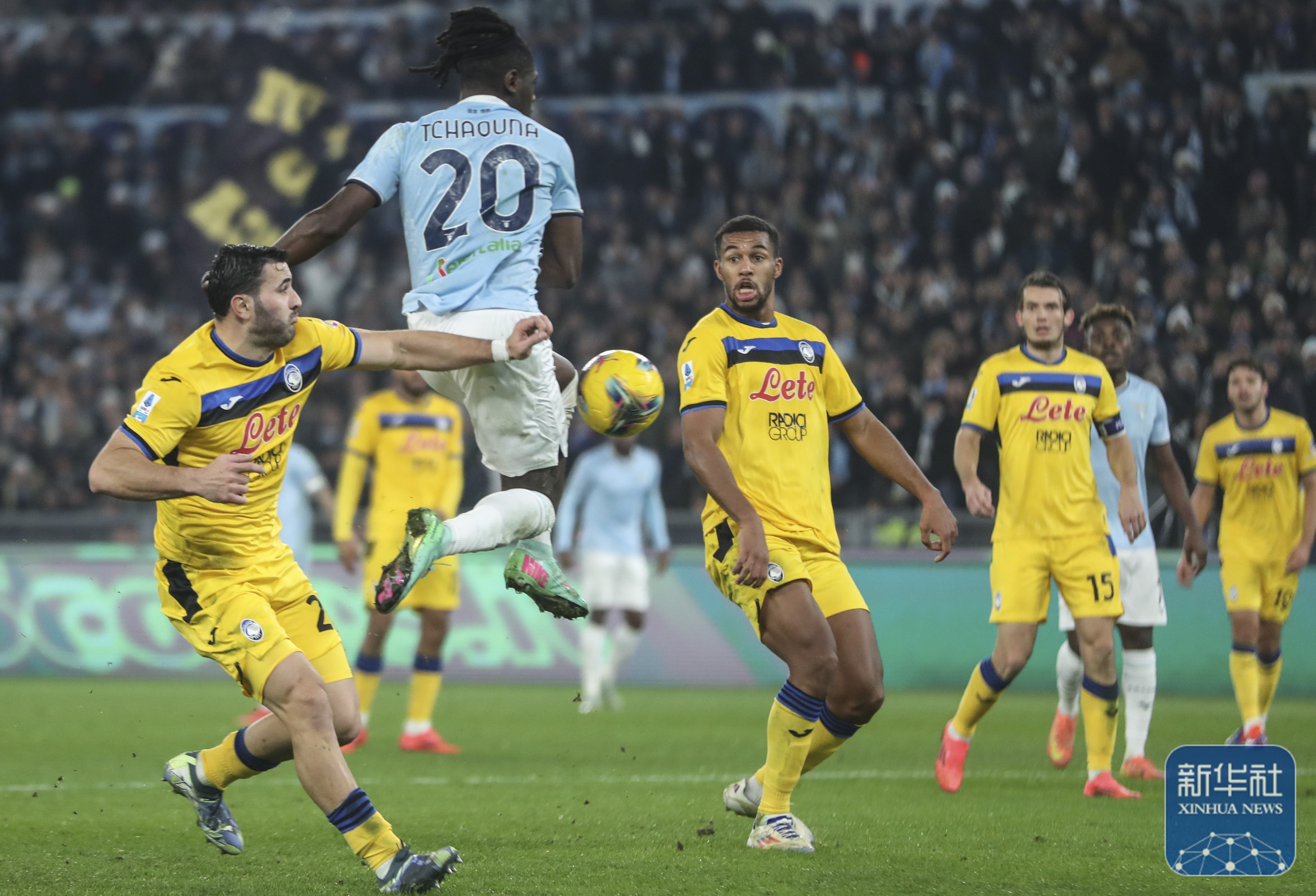 包含意大利队宣布将参加国际足联联赛前瞻欧锦赛的词条