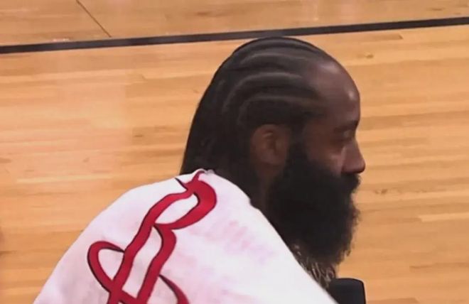 詹姆斯向火箭队发难,争议不断 詹姆斯向火箭队发难,争议不断