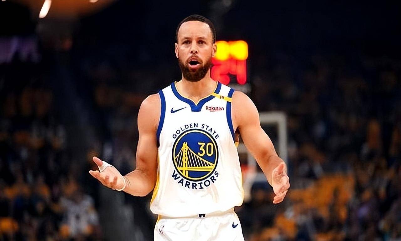 勇士遭遇连败,库里状态低迷 勇士遭遇连败,库里状态低迷