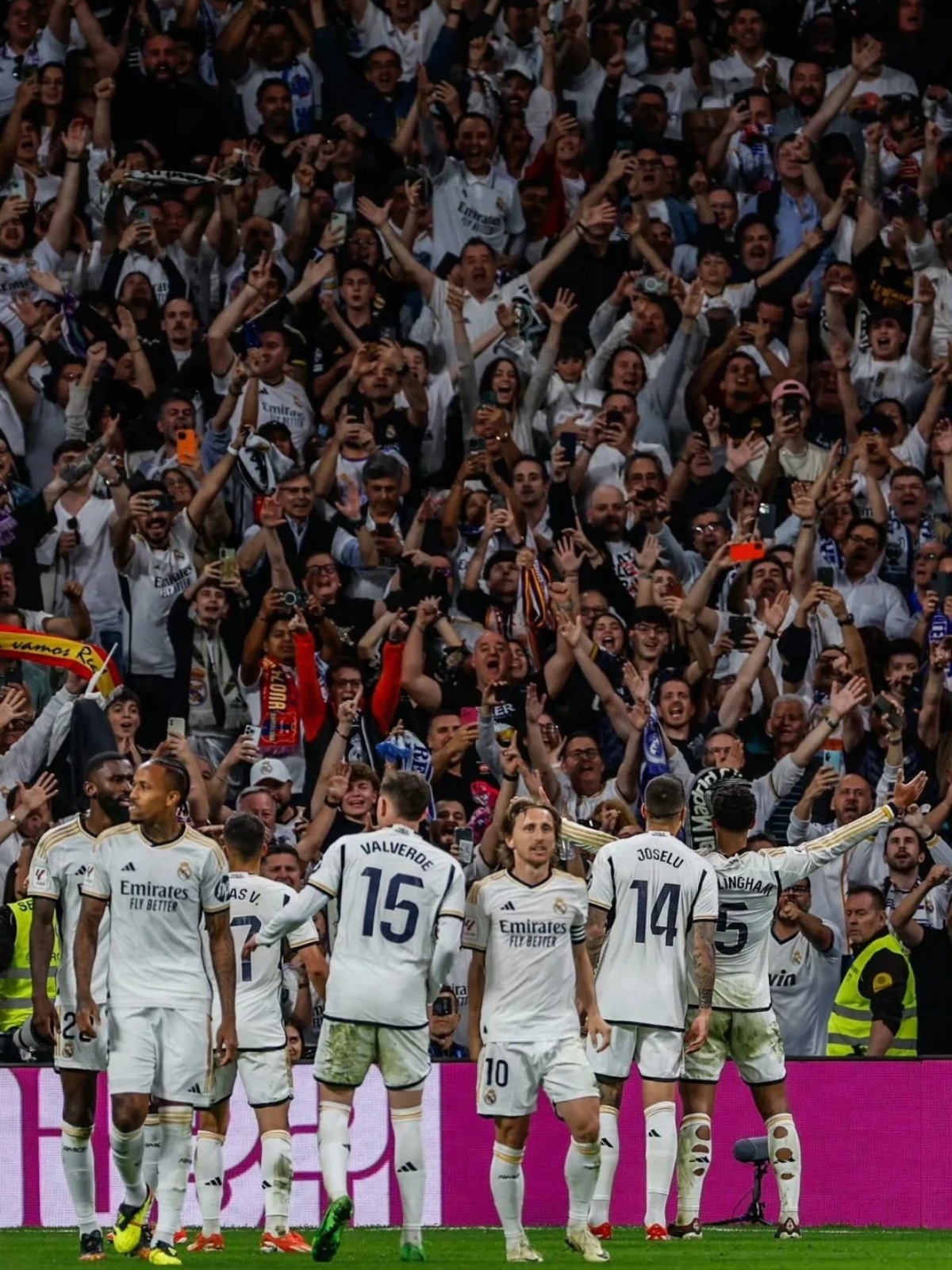 关于皇马3-2逆转胜皇家社会,继续领跑西甲积分榜的信息 关于皇马3-2逆转胜皇家社会,继续领跑西甲积分榜的信息