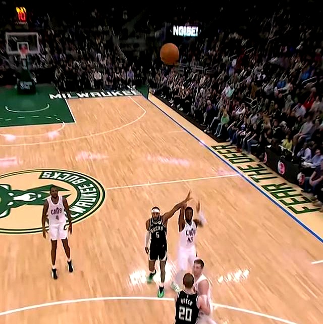 雄鹿全队发威,横扫太阳 雄鹿全队发威,横扫太阳