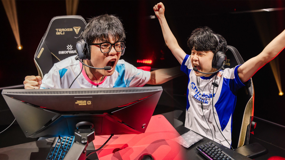 EG力克BLG,Bin拿下关键大龙峡谷大战四强赛,留下经典瞬间 EG力克BLG,Bin拿下关键大龙峡谷大战四强赛,留下经典瞬间